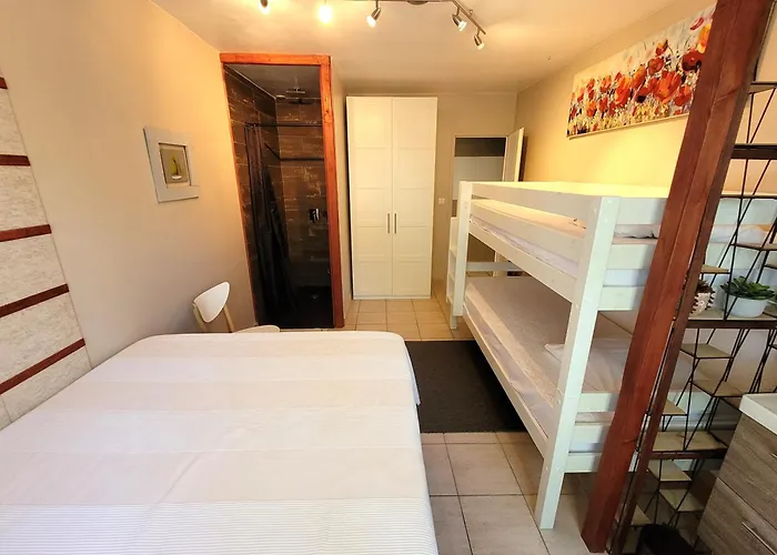 Maison Acces Au Par Le Canal