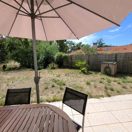 Maison Acces Au Par Le Canal 度假居 *