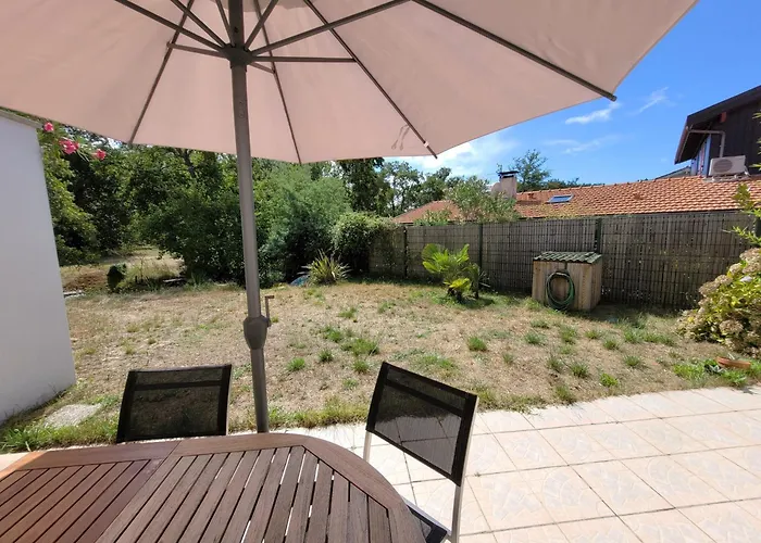 Maison Acces Au Par Le Canal 度假居 *